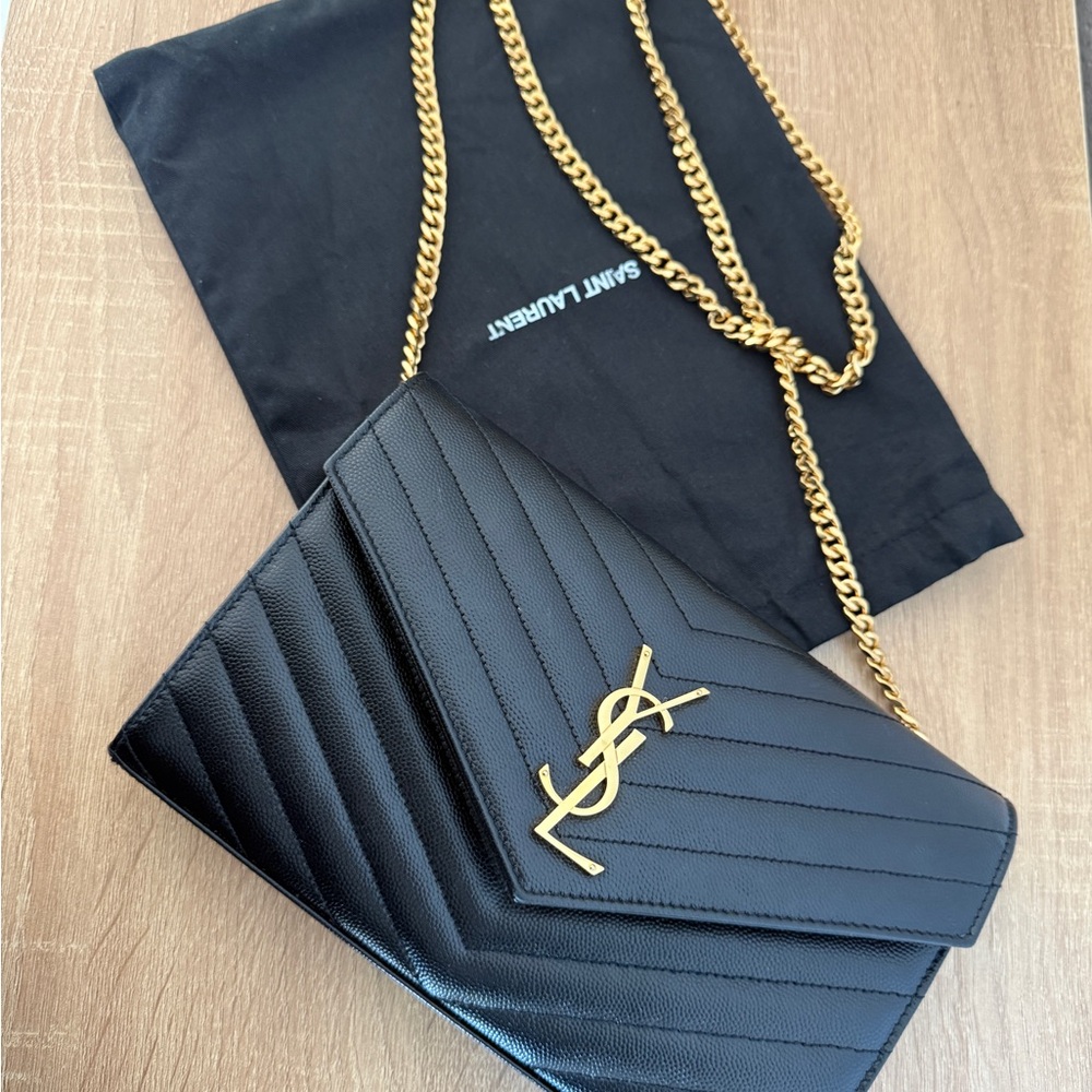 Saint Laurent - CLASSIC CASSANDRE CHAIN WALLET IN GRAIN DE POUDRE LEATHER - Picture 2 of 3
